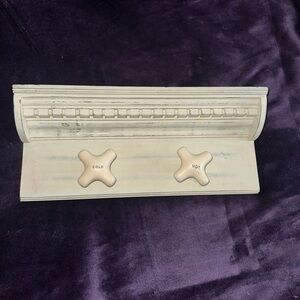 Adorable bathroom shelf